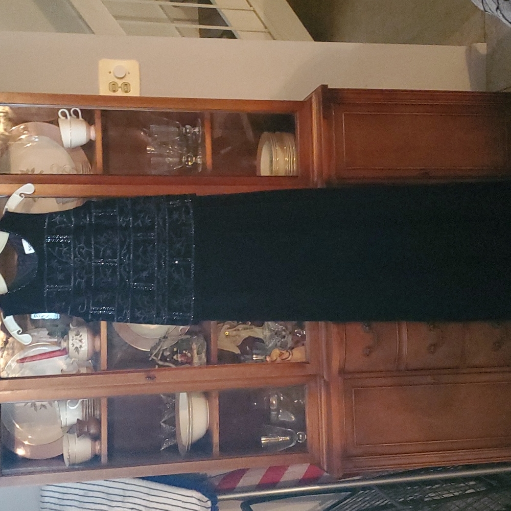 Formal black velvet long sleeveless dress